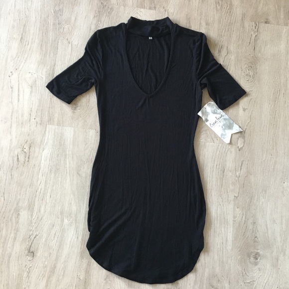 Almost Famous Tops - 🚫SOLD🚫Long Choker Shirt