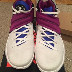 Kyrie 2 “kyrauche”