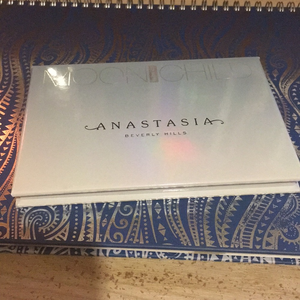 Anastasia authentic moonchild palette. Swatched