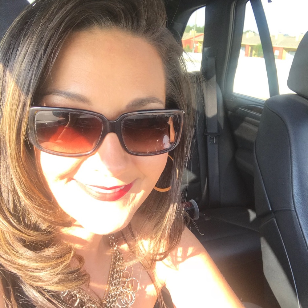 Meet your Posher, Lisa