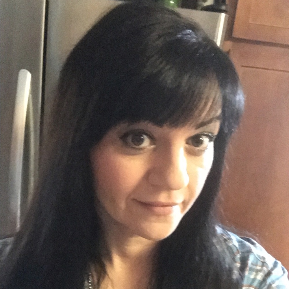 Meet your Posher, Lisa