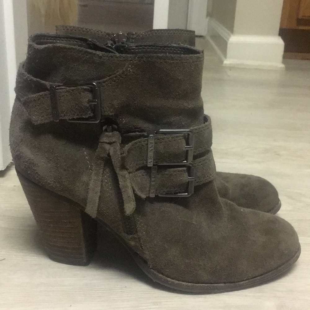 Gianni Bini booties