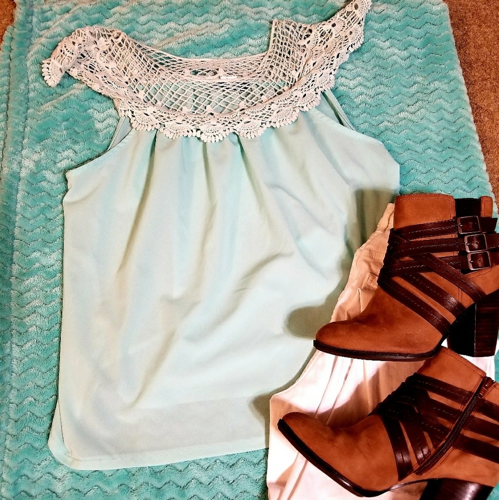 Mint crochettop