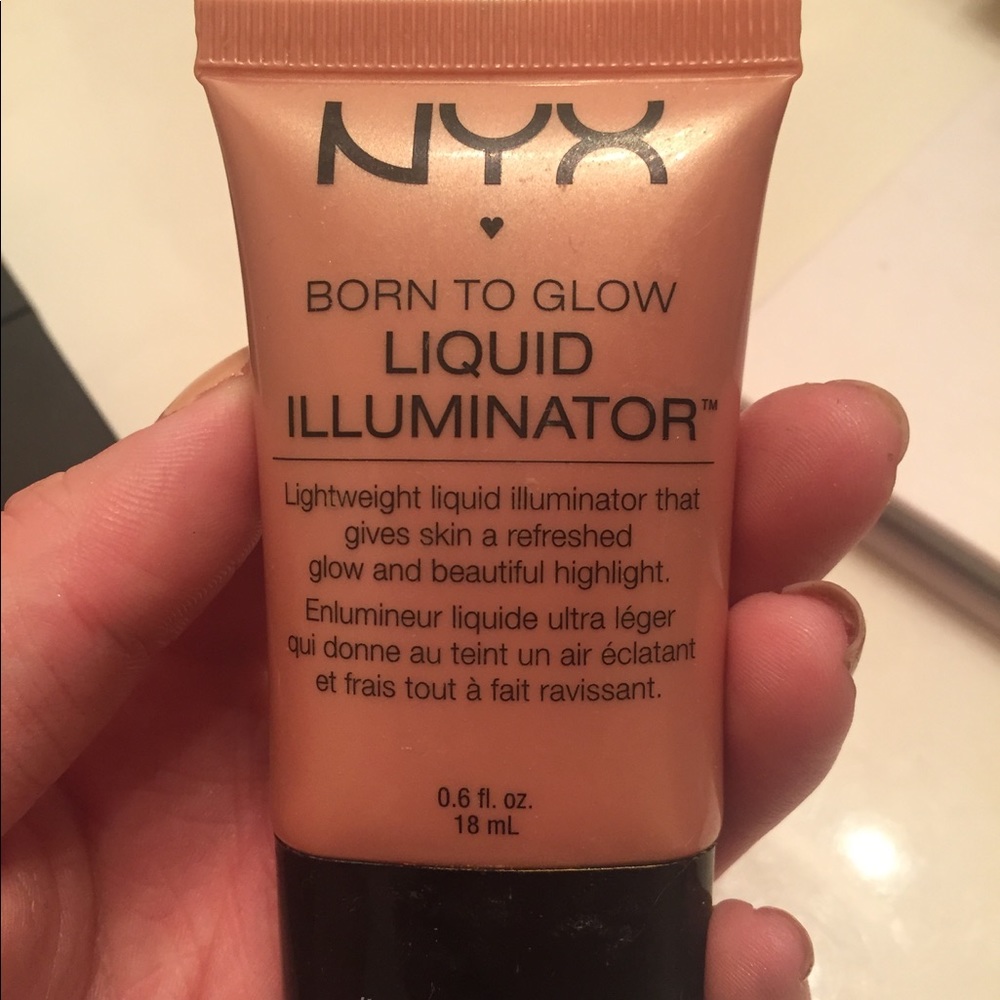 NYX born to glow liquid illuminator
