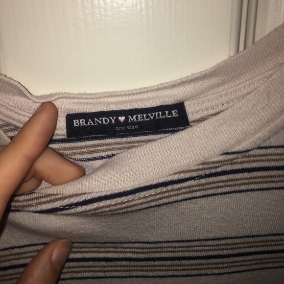 Brandy Melville shirt - Picture 2 of 2