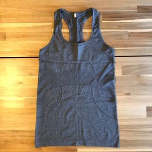 Lululemon Swiftly Tech Tank - size 4