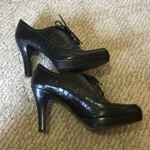 Worn once! Nine West booties