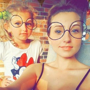 Meet your Posher, Holly