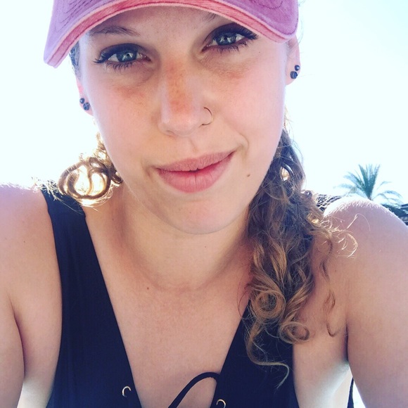 Trying to sell clothes before donating them. - Picture 2 of 4