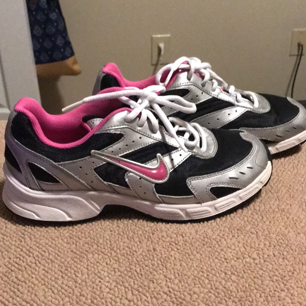 Nike youth size 5.5