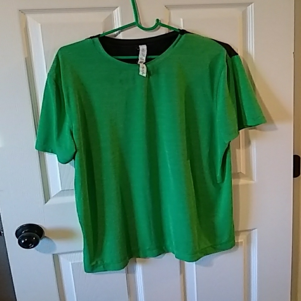 Lululemon running shirt
