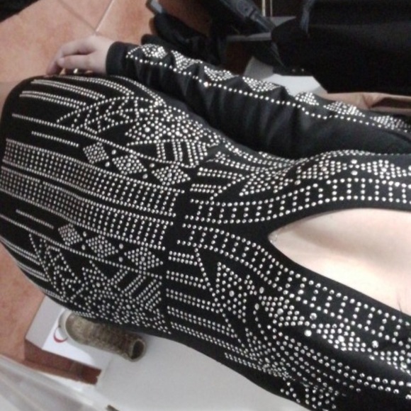 NWT V neck embellished new year part dress - Picture 5 of 5