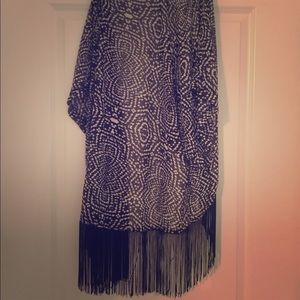 Checkered fringe kimono