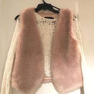 Last Chance Fabrik pink short faux fur vest
