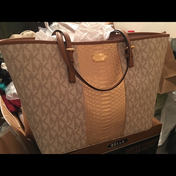 Michael kors bag