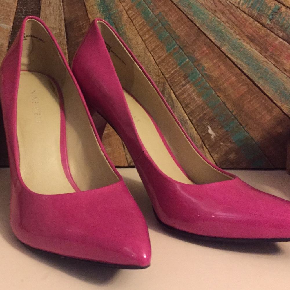 Hot pink patent leather heels / stilettos