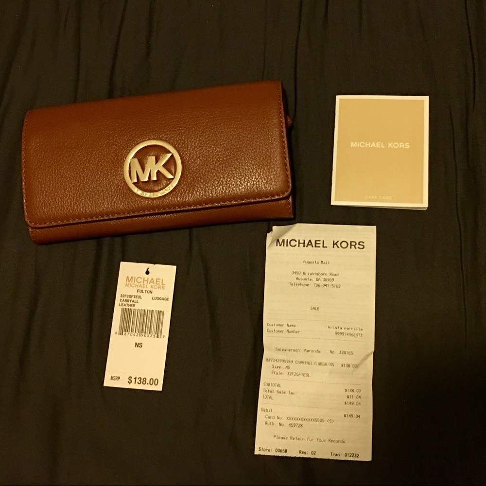 Michael Kors Fulton Leather Carryall Wallet