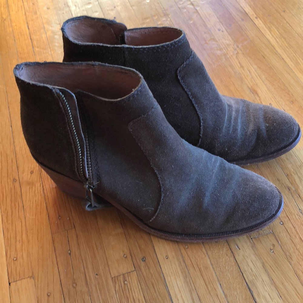 Madewell super-cute suede booties