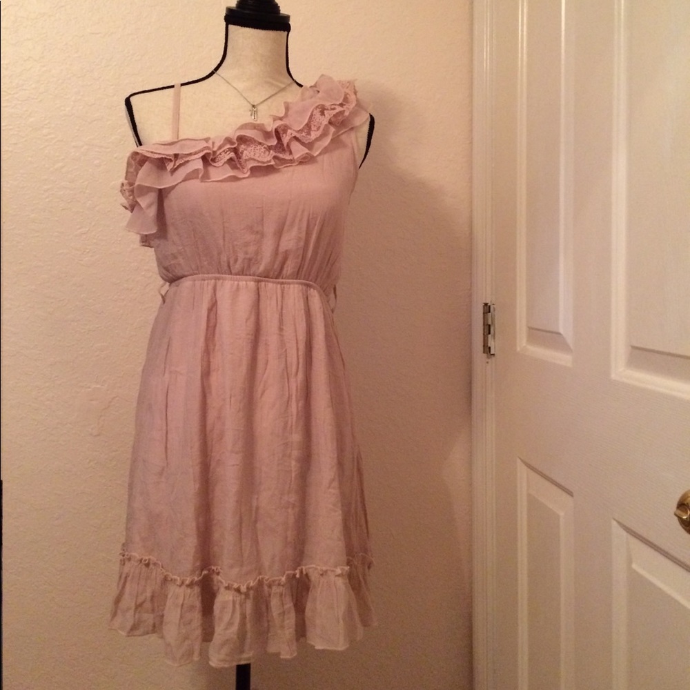 ❗️SOLD❗️Rue21 Ruffle Lace Pink Off Shoulder Dress - Picture 3 of 4
