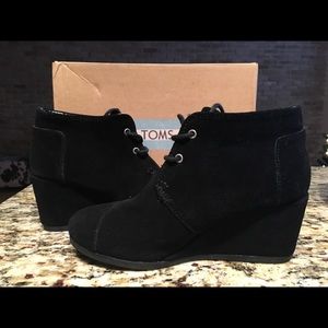 Toms Black Wedges
