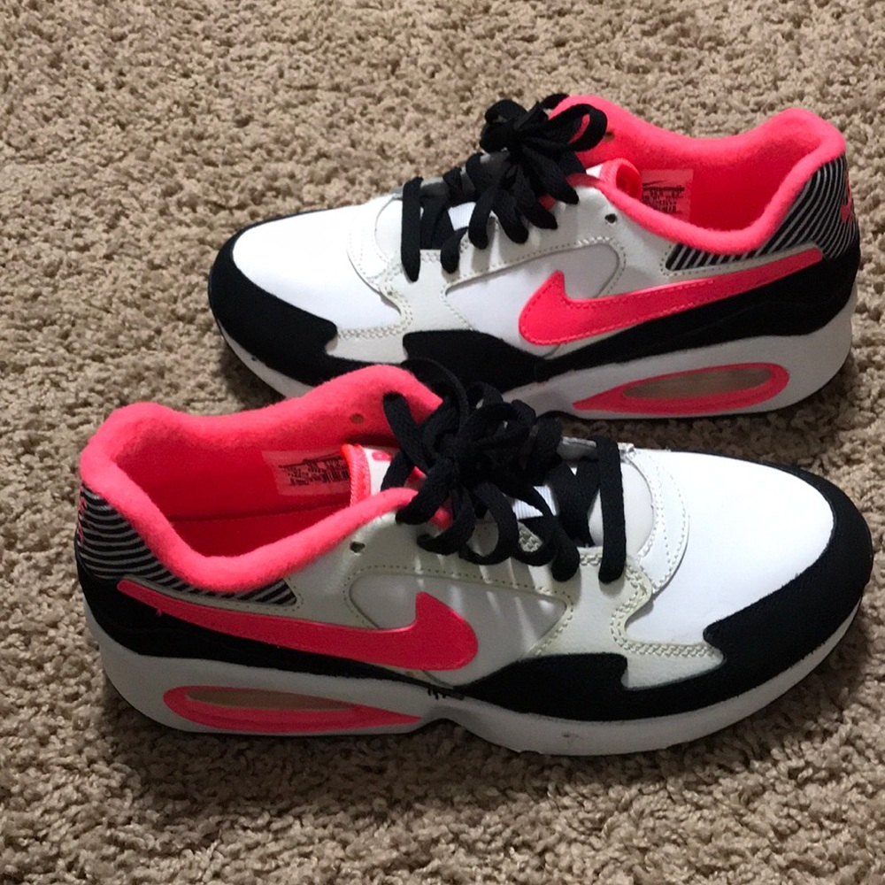 Nike air max size 6 Y