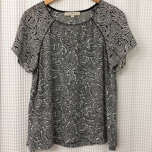 Black and white short sleeve blouse