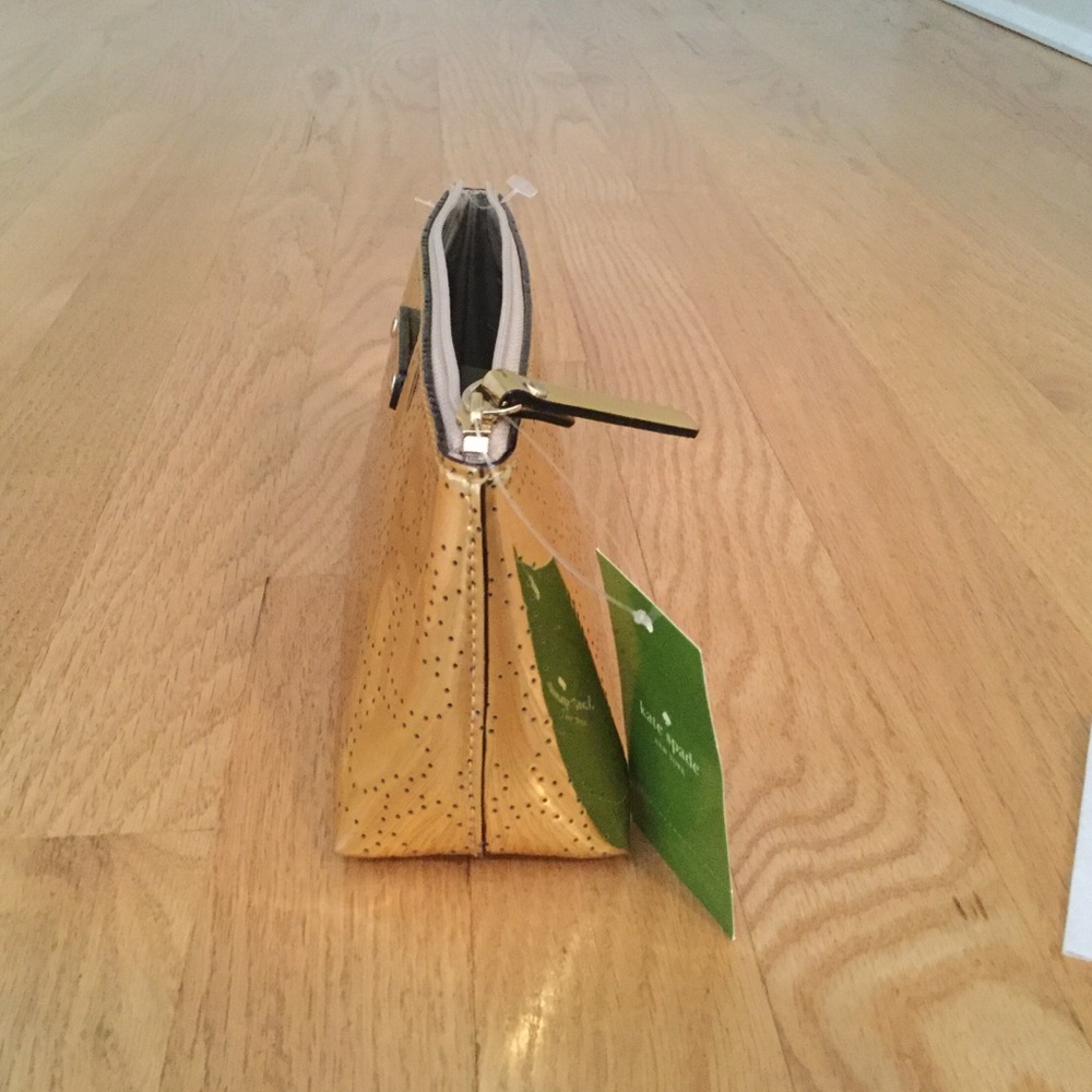 Kate Spade, NWT, Little Shiloh Gold Metro M’Up Bag - Picture 3 of 8