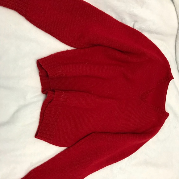 Red v neck knit sweater - Picture 2 of 4