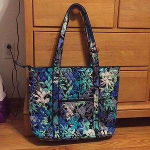 NWOT Large Vera Bradley tote