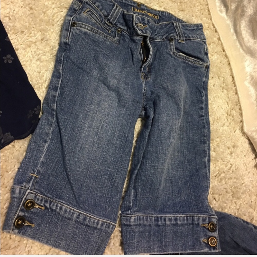 4/$50 LimitedToo Capritype jeans 1 item