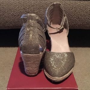 Merona Shoes - Merona Amy gold sparkly wedges sandals Merona Shoes - Merona Amy gold sparkly wedges sandals