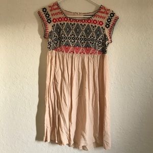 😍 Embroidered Dress