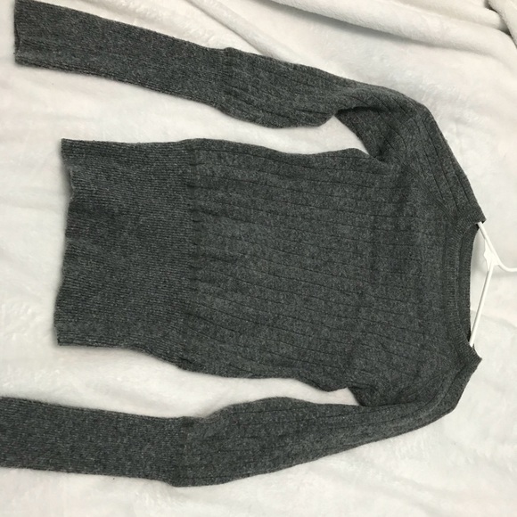 Grey long sleeve - Picture 2 of 3