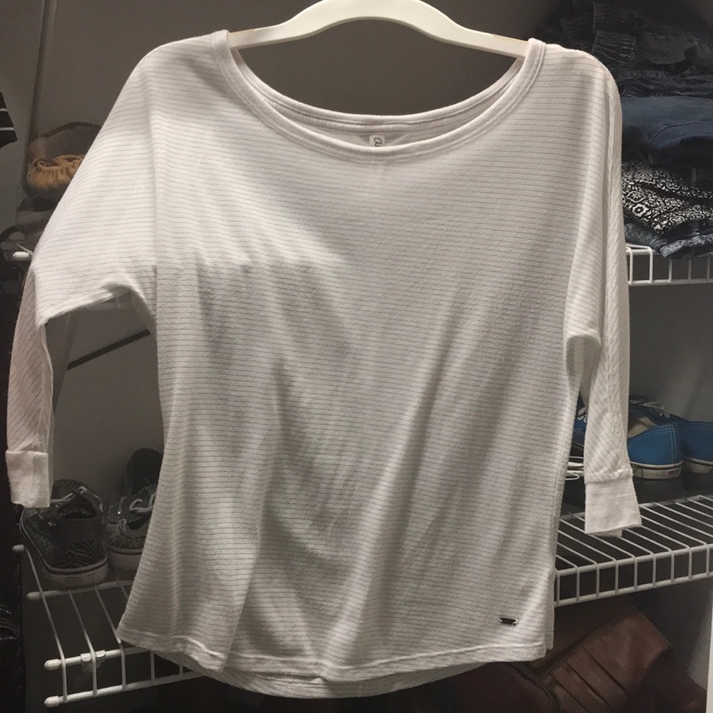 Three-quarter Aeropostale top