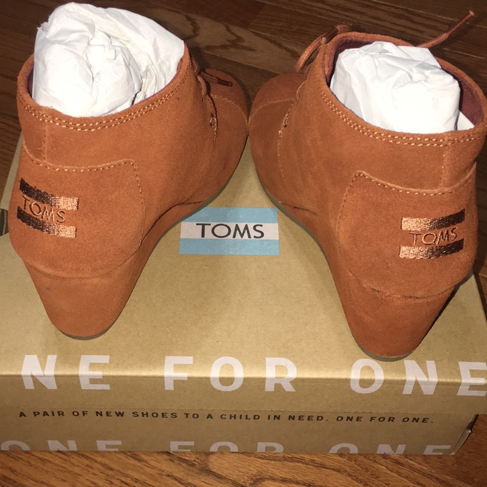 TOMS Desert Wedge - Size 6.5 - Cognac Suede