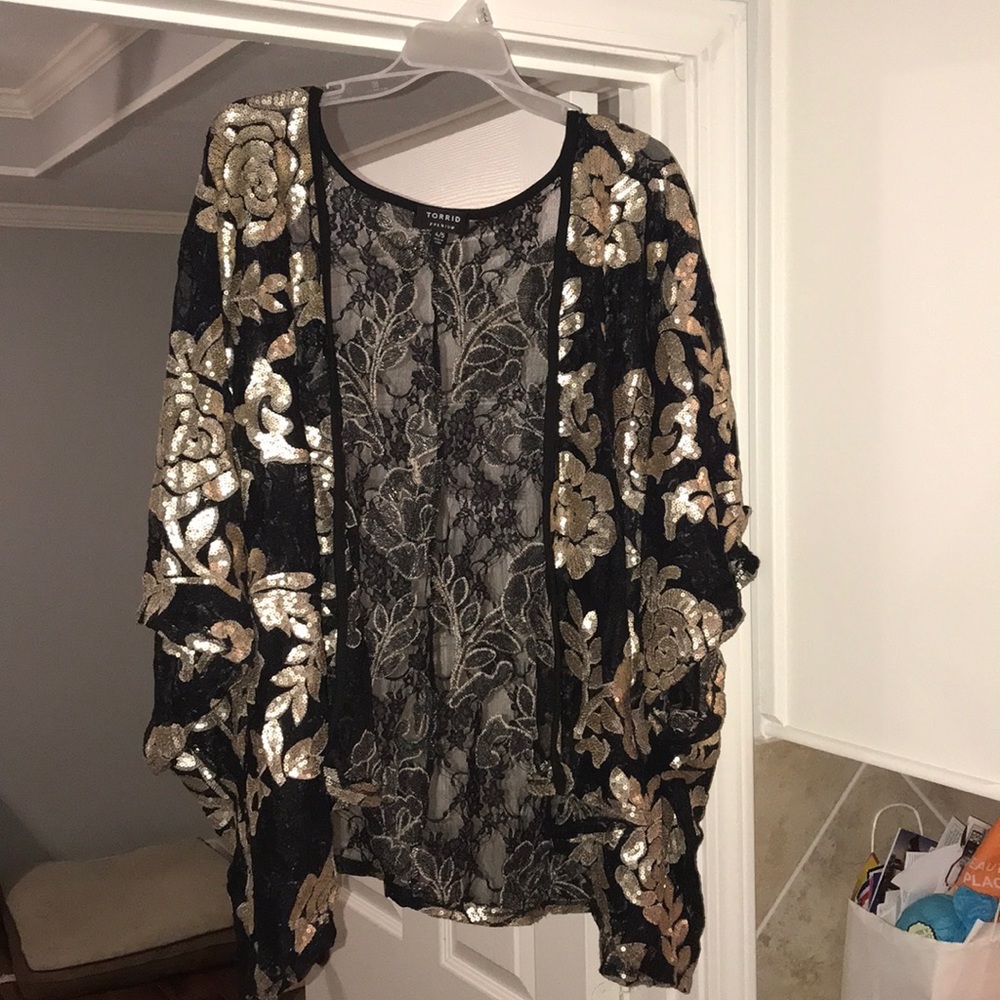 Torrid Black Lace / Gold Sequin Floral Kimono
