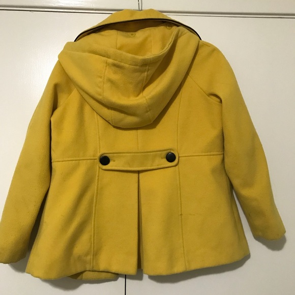 Girls yellow coat - Picture 2 of 5