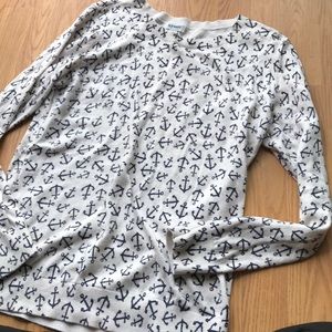 Old navy sweater