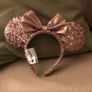 Disney Parks Exclusive Rose Gold Minnie Mouse Ears
