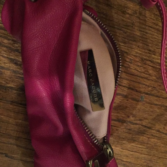 Marc Jacobs fuscia bag - Picture 3 of 4