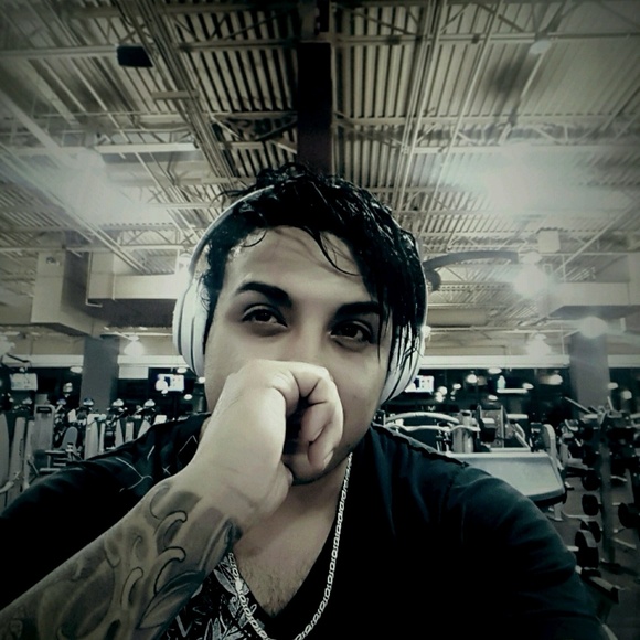 Meet your Posher, Cesar - Picture 1 of 1