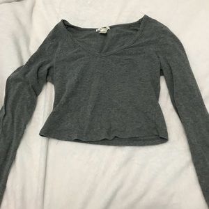 grey long sleeve crop top