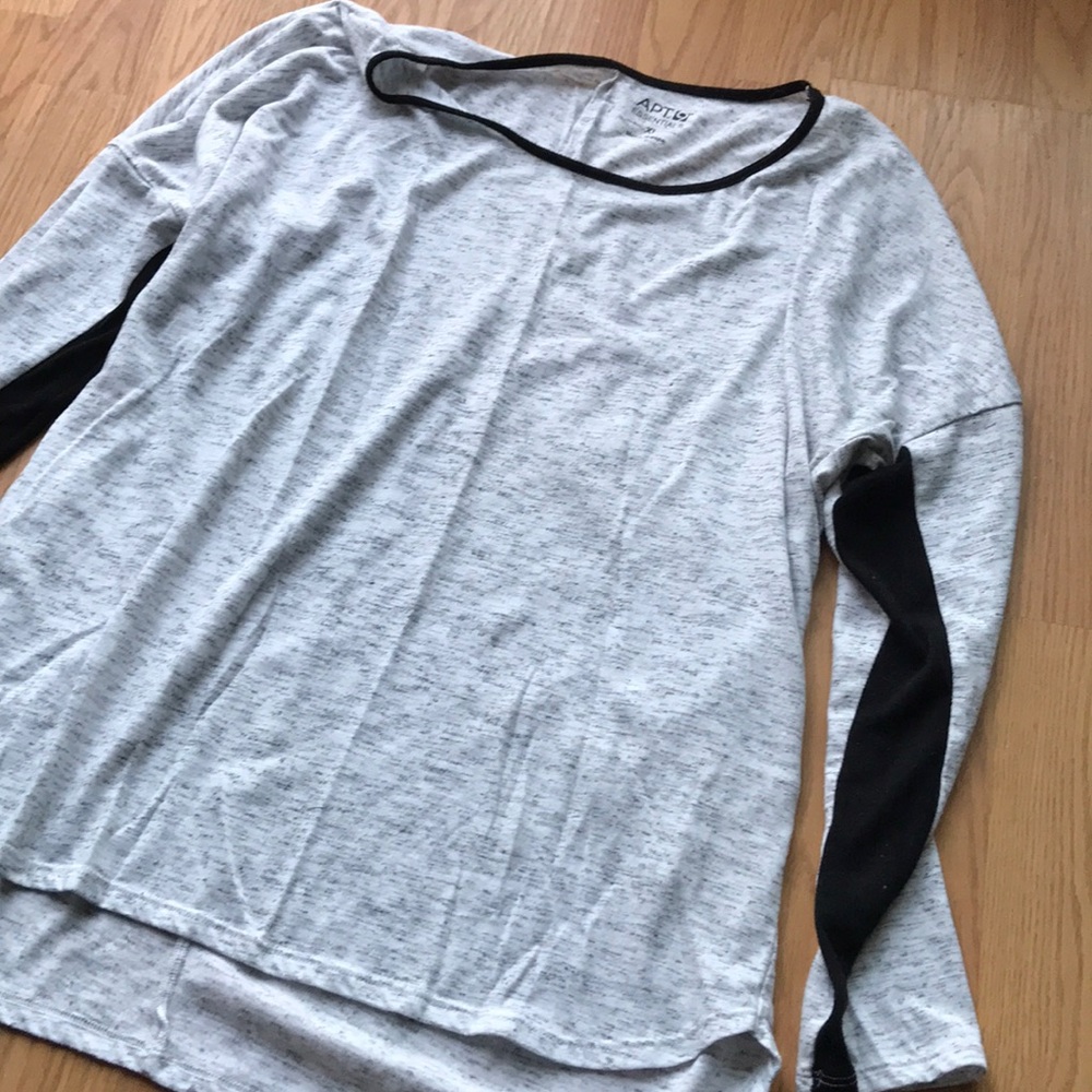 Apt 9 long sleeve tee