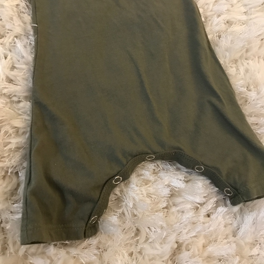 ๐ฒ๐ถ๐ป Mini & Maximus onesie 3 m ๐ถ๐ป๐ฒ - Picture 3 of 3