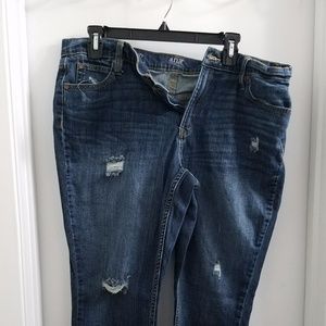 Distressed Skinny Boyfriend Jeans