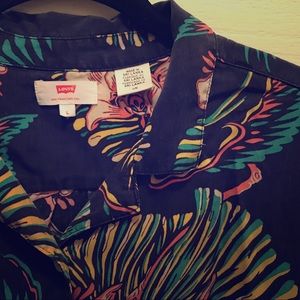 🌴Sold Out Levi's Hawaiian Shirt🌴