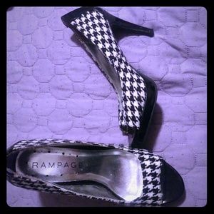 Houndtooth heels