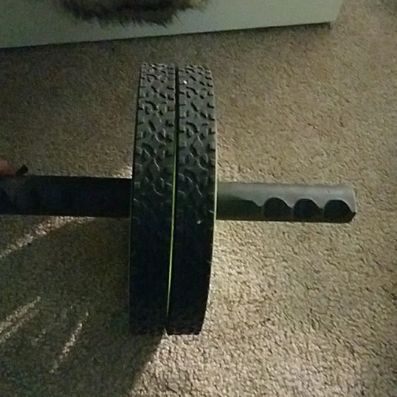 Ab roller - Picture 2 of 2