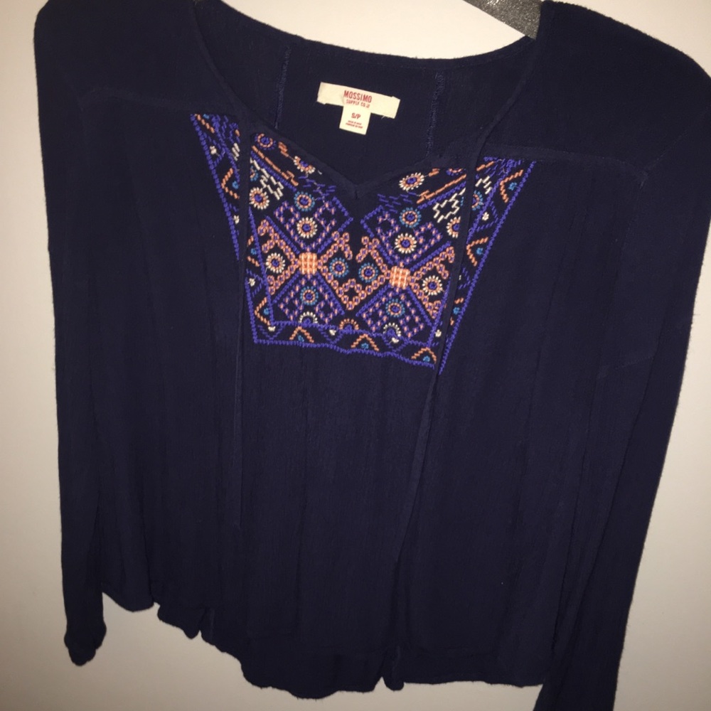 Navy blue long sleeve shirt