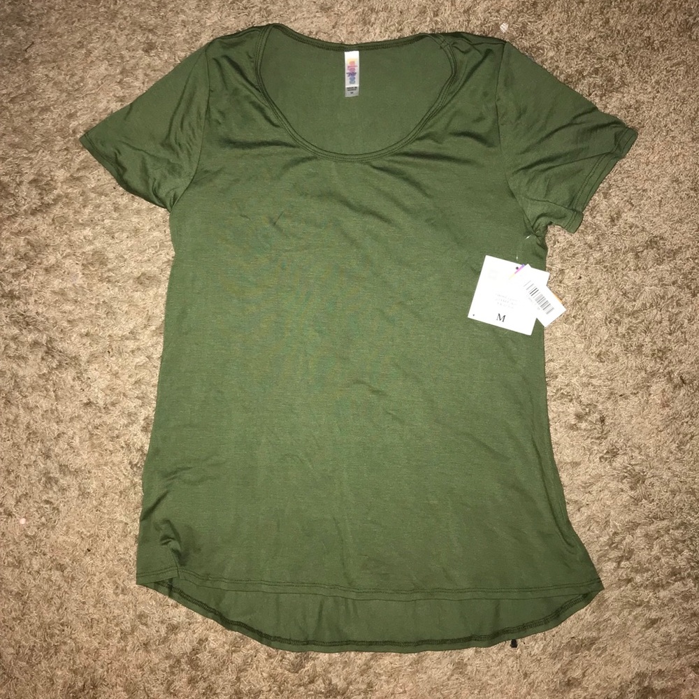 SOLD Lularoe Classic T